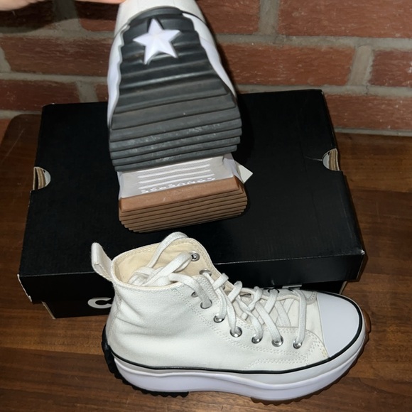 White/Black/Gum - Converse Unisex Run Star Hike Canvas High Top Platform Sneaker - Picture 9 of 11